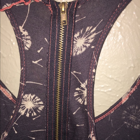 Top - Picture 6 of 6